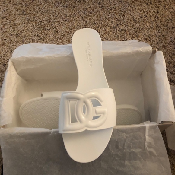 Dolce & Gabbana White Sandals - Picture 10 of 14